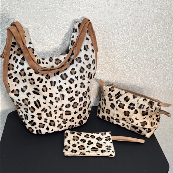 Leopard Print Faux Hair Tote, Travel or Makeup Bag, and Pouch‎ Set - Picture 1 of 12